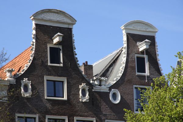 17de-eeuwse klokgeveltweeling (&copy; Walther Schoonenberg)