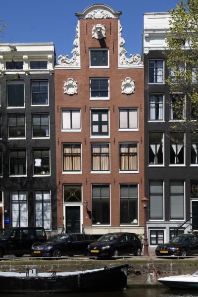 Herengracht 64 (&copy; Walther Schoonenberg)