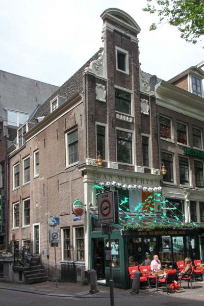 Leidseplein 24 (&copy; Walther Schoonenberg)
