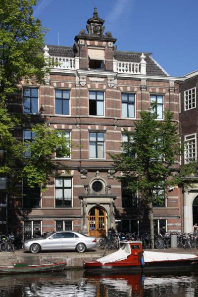 Kloveniersburgwal 80 (&copy; Walther Schoonenberg)