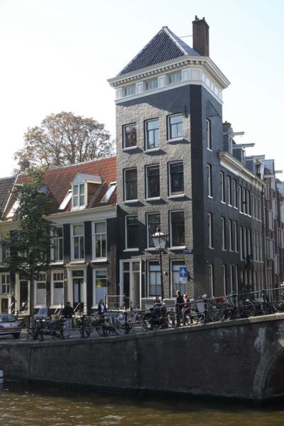 Prinsengracht 334 (&copy; Walther Schoonenberg)
