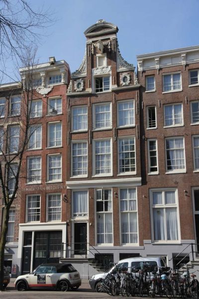 NZ Voorburgwal 274 (&copy; Walther Schoonenberg)