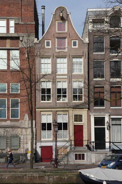 Singel 330 (&copy; Walther Schoonenberg)