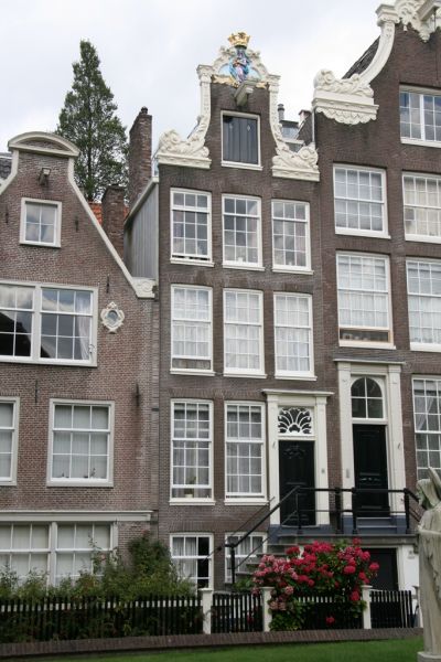 Begijnhof 27 (&copy; Walther Schoonenberg)