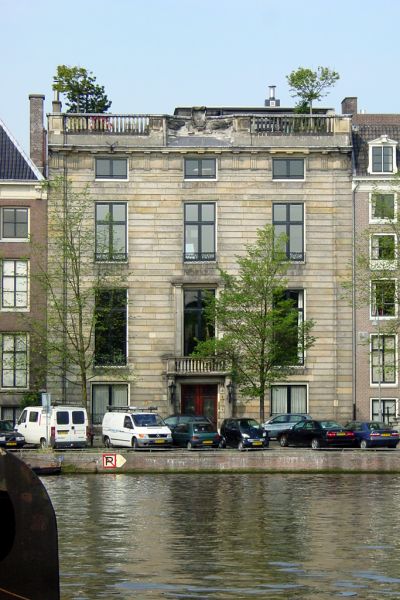 Amstel 216 (&copy; Walther Schoonenberg)