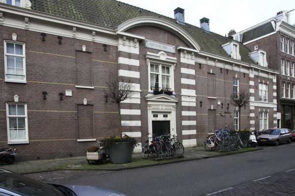 Willemsstraat 149-165 (&copy; Walther Schoonenberg)