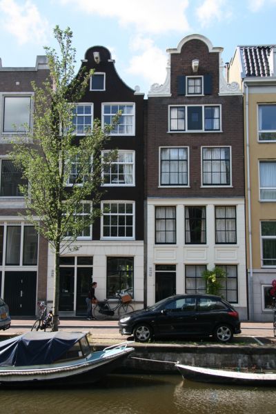 Egelantiersgracht 560 en 552 (&copy; Walther Schoonenberg)