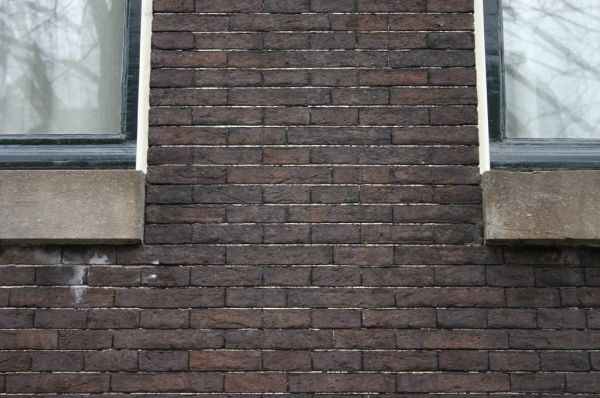 Origineel metselwerk en voegwerk uit de 18de eeuw. De stootvoegen zijn zeer dun.