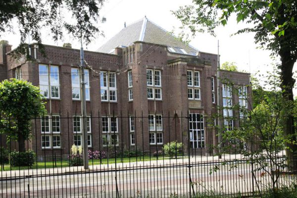 Plantage Middenlaan 2C (&copy; Walther Schoonenberg)