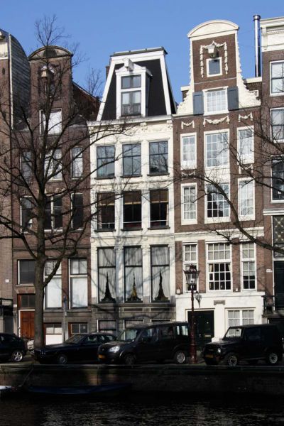 Keizersgracht 437, 439 en 441 (&copy; Walther Schoonenberg)