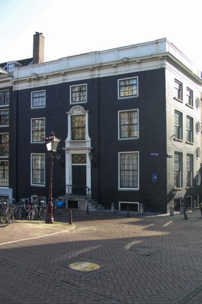 Keizersgracht 596 (&copy; Walther Schoonenberg)