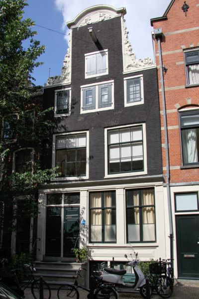 Kerkstraat 19 (&copy; Walther Schoonenberg)