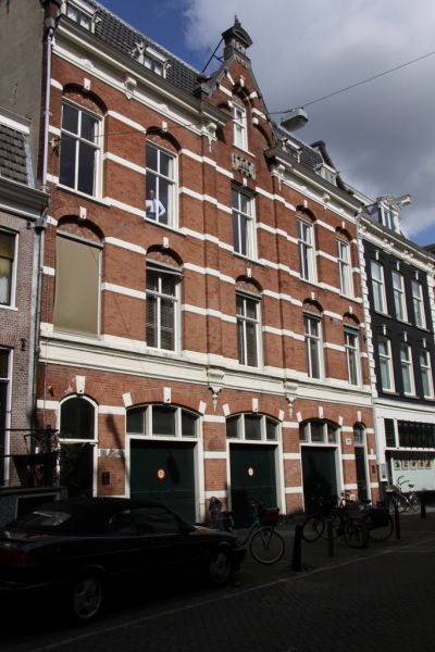 Kerkstraat 67-69. (&copy; Walther Schoonenberg)