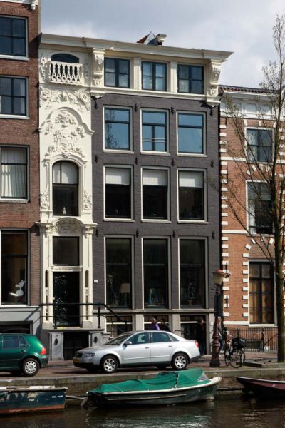 Kloveniersburgwal 103 (&copy; Walther Schoonenberg)