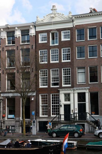 Kloveniersburgwal 99 (&copy; Walther Schoonenberg)