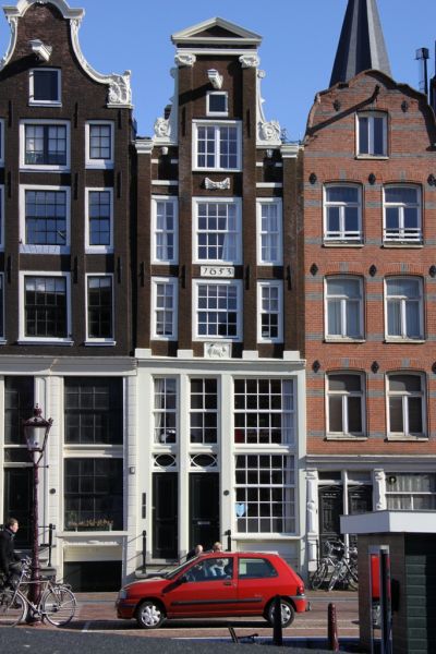 Korte Prinsengracht 9. (&copy; Walther Schoonenberg)