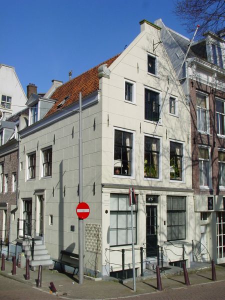 Leidsegracht 106 herbouwd (&copy; Walther Schoonenberg)