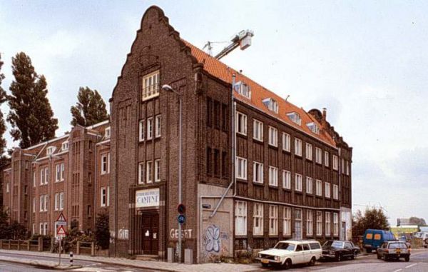 Oostelijke Handelskade 36 (&copy; Walther Schoonenberg)
