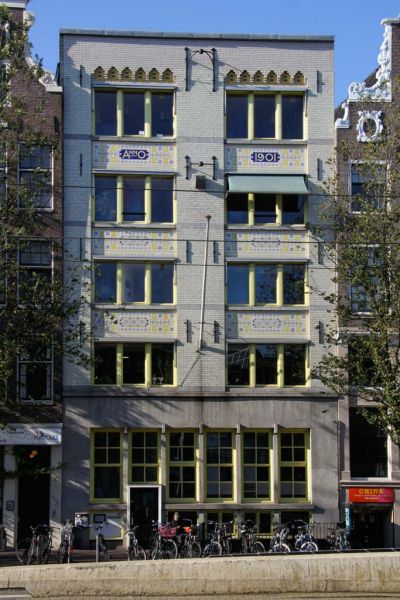 NZ Voorburgwal 68-70 (&copy; Walther Schoonenberg)