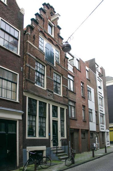 Rapenburg 13 (&copy; Walther Schoonenberg)