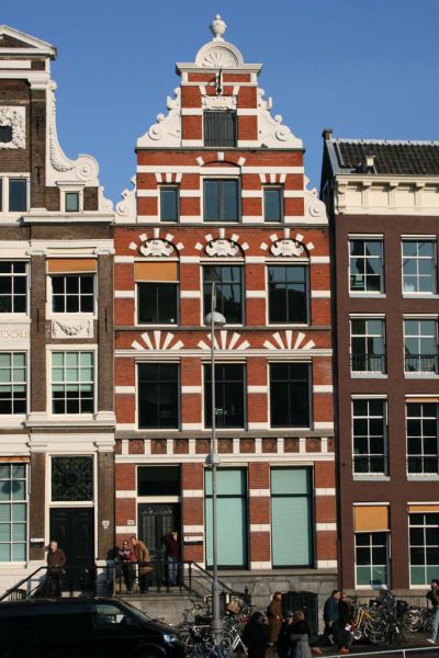 Oude Turfmarkt 147 (&copy; Walther Schoonenberg)