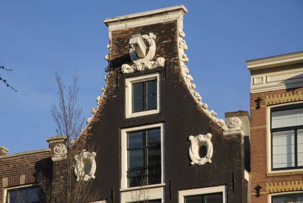 OZ Voorburgwal 67 (&copy; Walther Schoonenberg)
