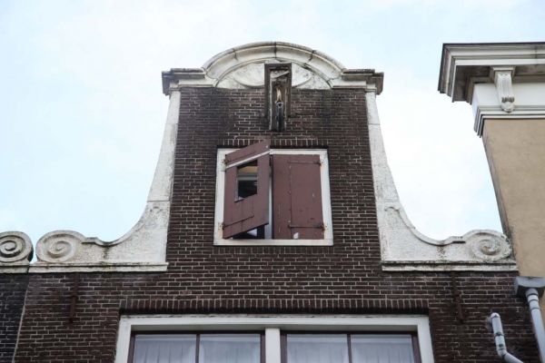 Nieuwe Leliestraat 137 (&copy; Walther Schoonenberg)