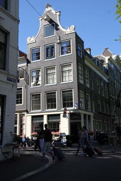 Reestraat 2 (&copy; Walther Schoonenberg)