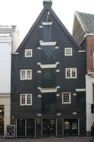 Spui 1A (&copy; Walther Schoonenberg)