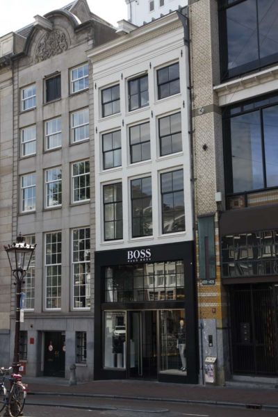 Herengracht 432 met nieuw gemaakte onderpui (&copy; Walther Schoonenberg)