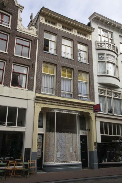 Haarlemmerdijk 48 (&copy; Walther Schoonenberg)