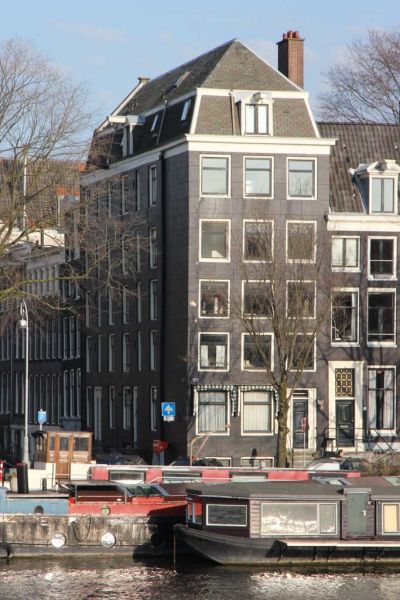 Amstel 53 (&copy; Walther Schoonenberg)