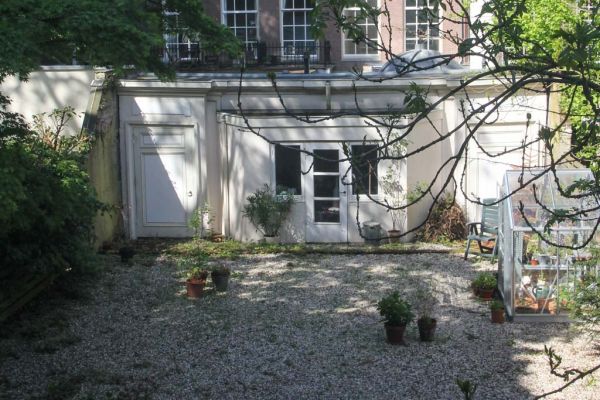 Tuinhuis (&copy; Walther Schoonenberg)