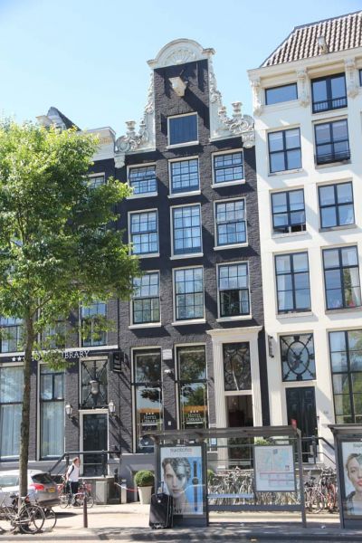 Prins Hendrikkade 144 (&copy; Walther Schoonenberg)