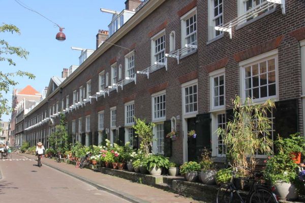 Karthuizersstraat 21-131 (&copy; Walther Schoonenberg)