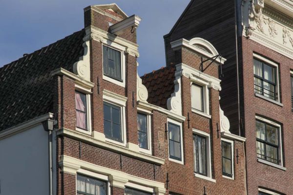 Oudezijds Achterburgwal 167 en 169 (&copy; Walther Schoonenberg)