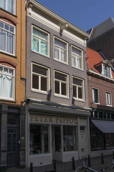 Nieuwe Spiegelstraat 30 (&copy; Walther Schoonenberg)