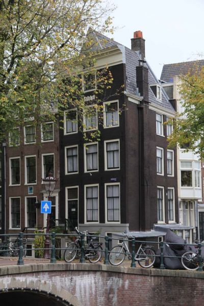 Leidsegracht 27 (&copy; Walther Schoonenberg)