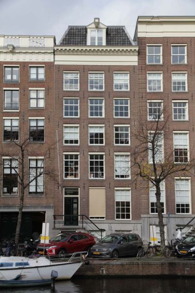 Keizersgracht 685 (&copy; Walther Schoonenberg)