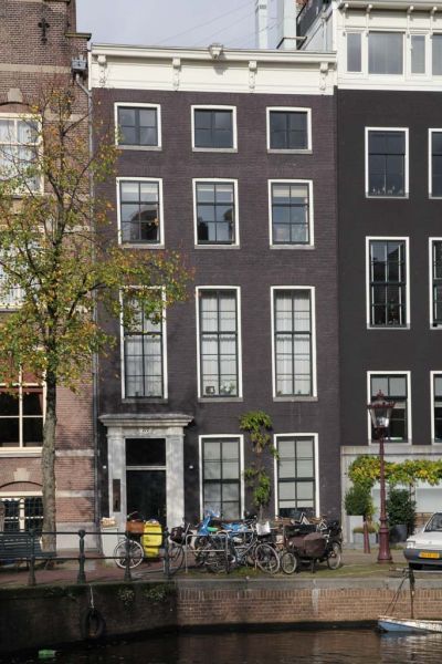 Keizersgracht 717 (&copy; Walther Schoonenberg)