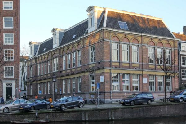 Agatha Dekenschool (&copy; Walther Schoonenberg)