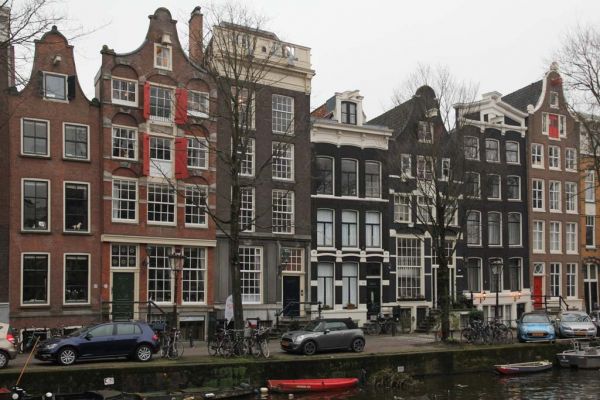 Brouwersgracht 37, 39, 41, 43, 45, 47, 49 (&copy; Walther Schoonenberg)