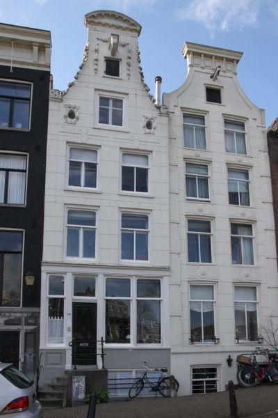 Amstel 238 (&copy; Walther Schoonenberg)
