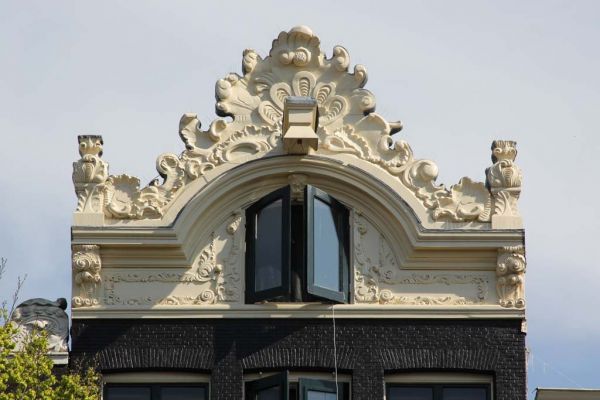 OZ Voorburgwal 45 (&copy; Walther Schoonenberg)