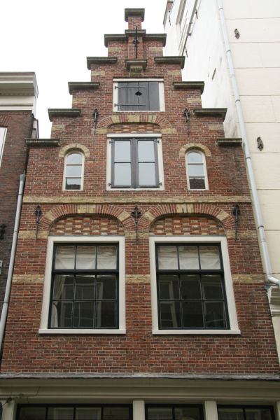 Binnen Wieringerstraat 4 (&copy; Walther Schoonenberg)