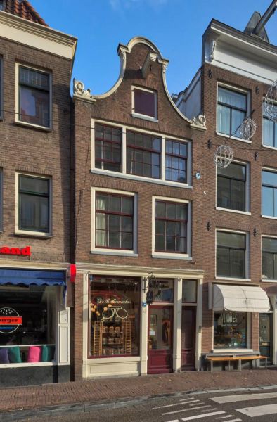 Haarlemmerstraat 48