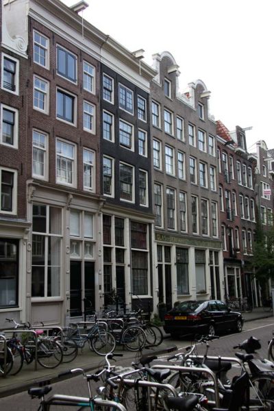 Hoogte Kadijk 58-64 (&copy; Walther Schoonenberg)