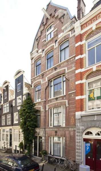 Kerkstraat 32