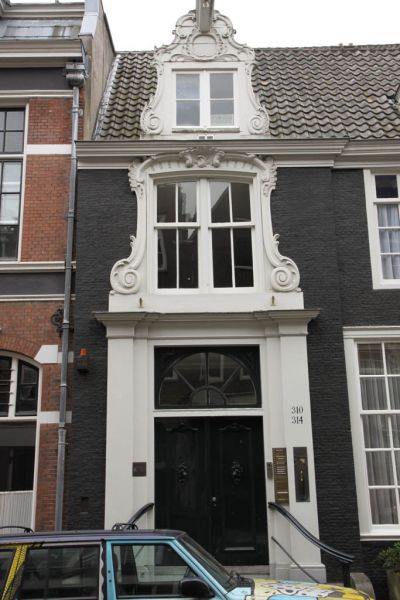Kerkstraat 310 (&copy; Walther Schoonenberg)