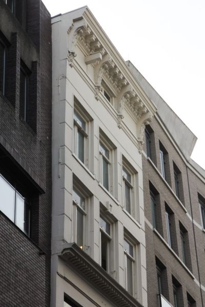 Kalverstraat 224 (&copy; Walther Schoonenberg)